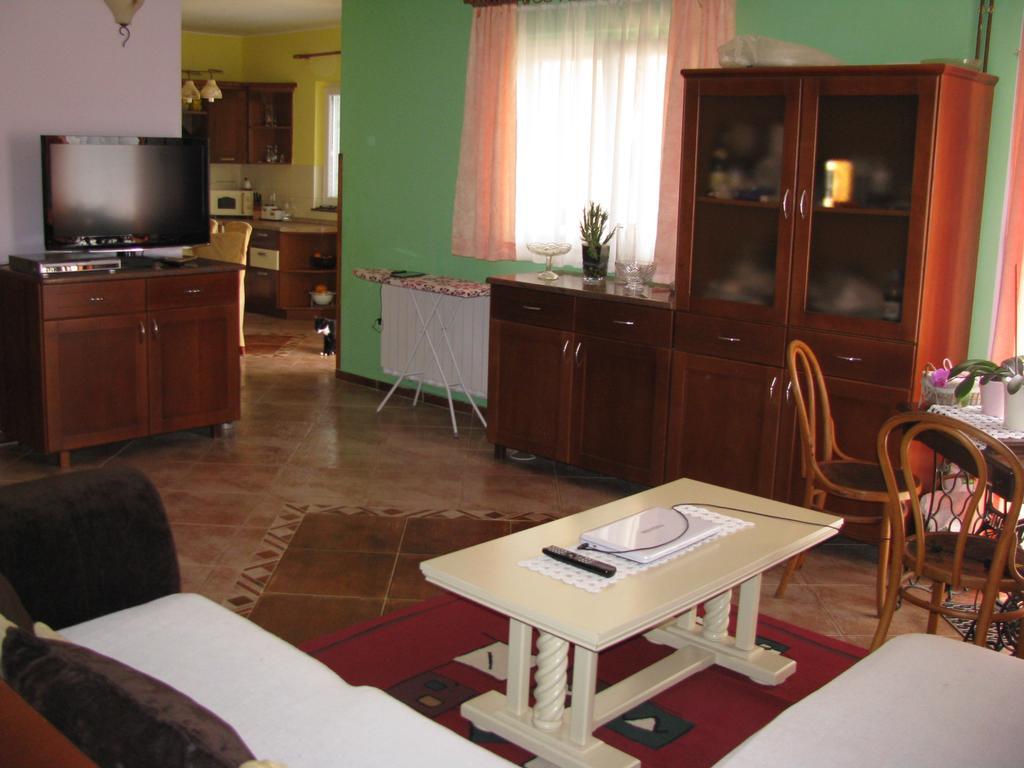Apartment Megi Tribalj Kültér fotó